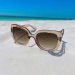 عینک آفتابی زنانه مربعی شامپاینی گرادیانت - نمای جلوی عینک