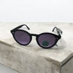 عینک آفتابی گرد رترو R 202 با فریم مشکی و عدسی بنفش و فریم بازیافتی